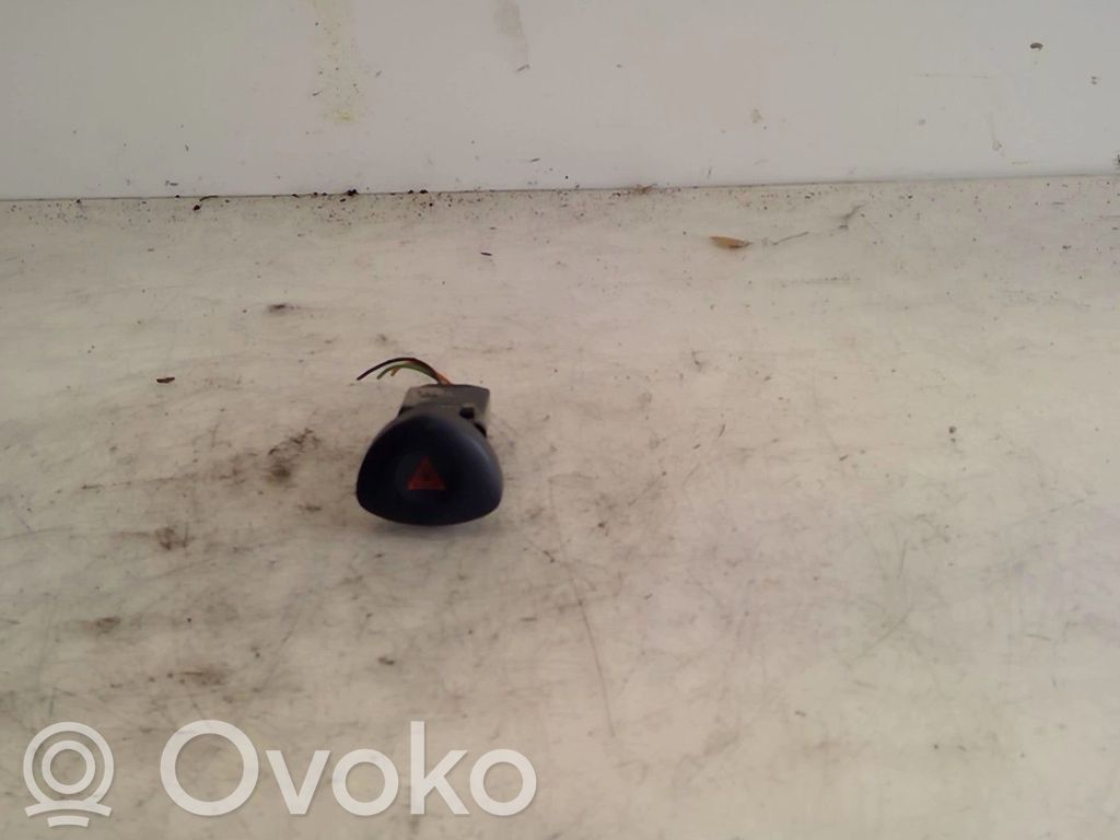 Renault Clio II Botón interruptor de luz de peligro 