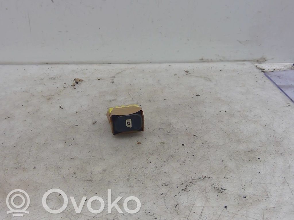 Electric window control switch   6552NW