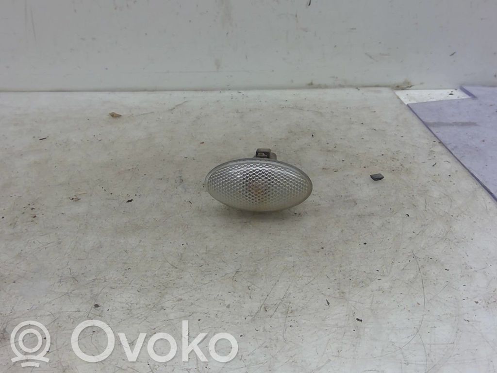 Citroen Xsara Picasso Front indicator light 