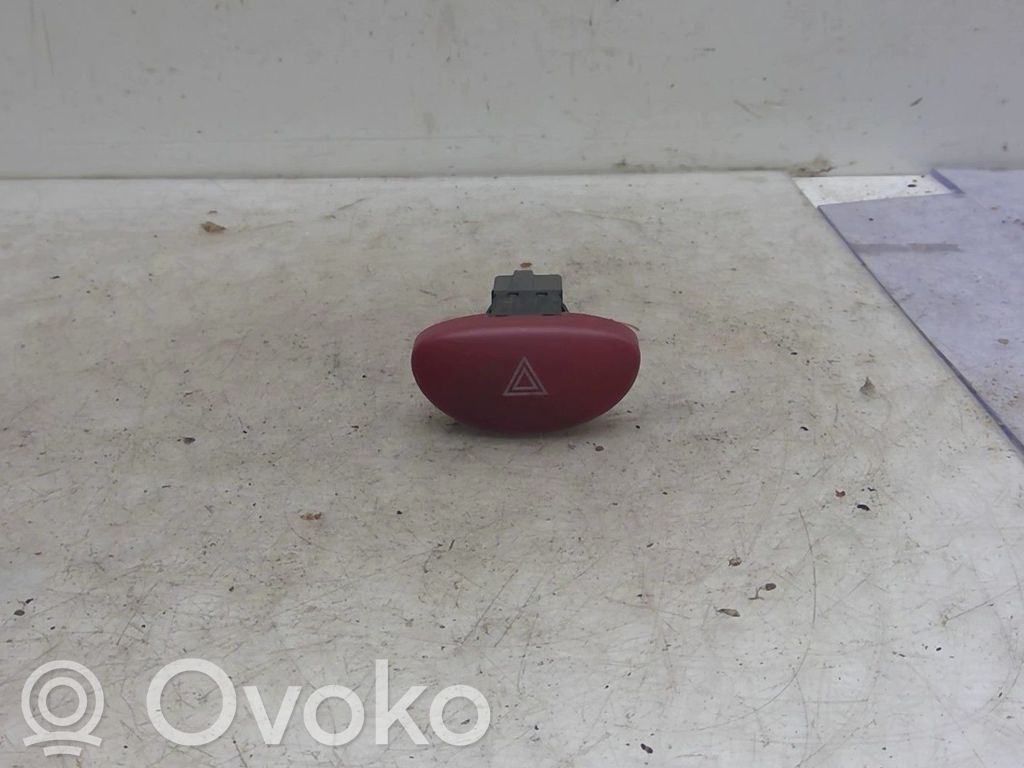 Peugeot 206 Hazard light switch 