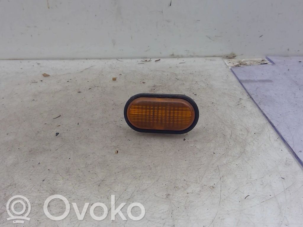 Renault Clio I Front indicator light 