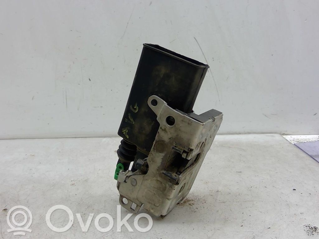 Dacia Logan I Front door lock 