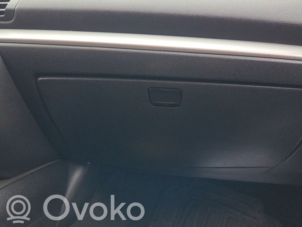 BMW 1 E81 E87 Glove box set 