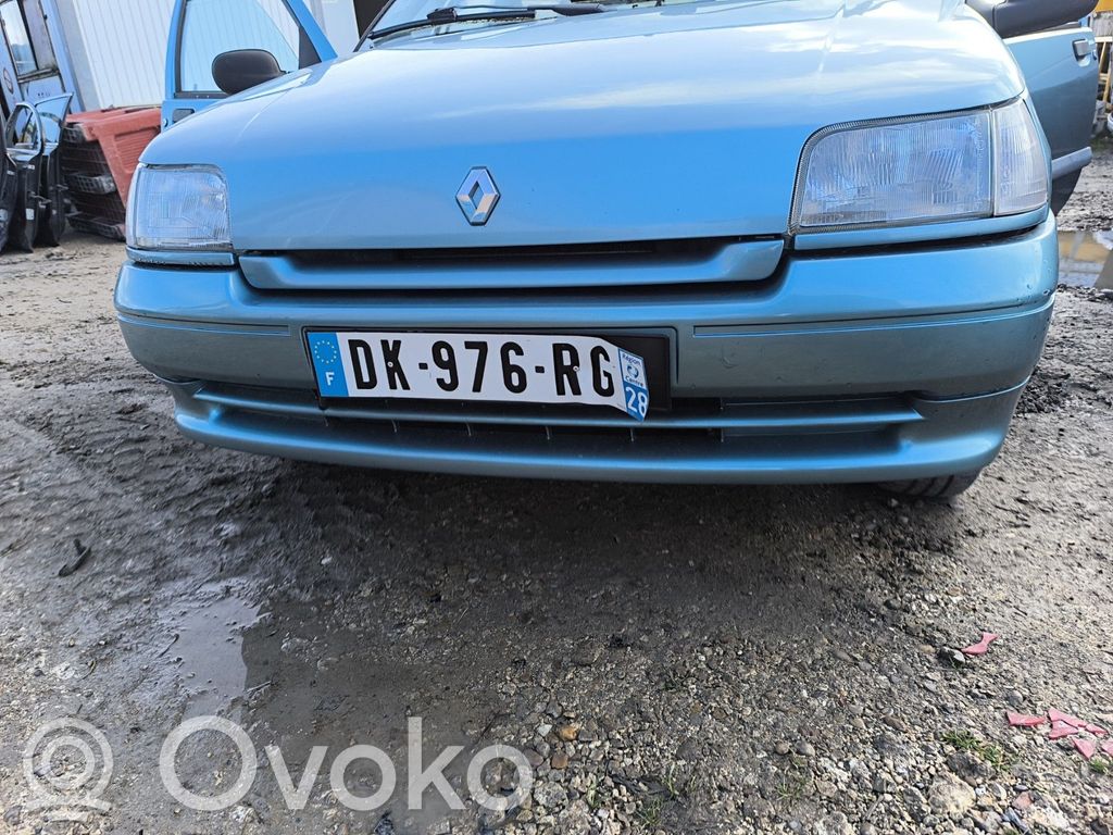Renault Clio I Parachoques delantero 