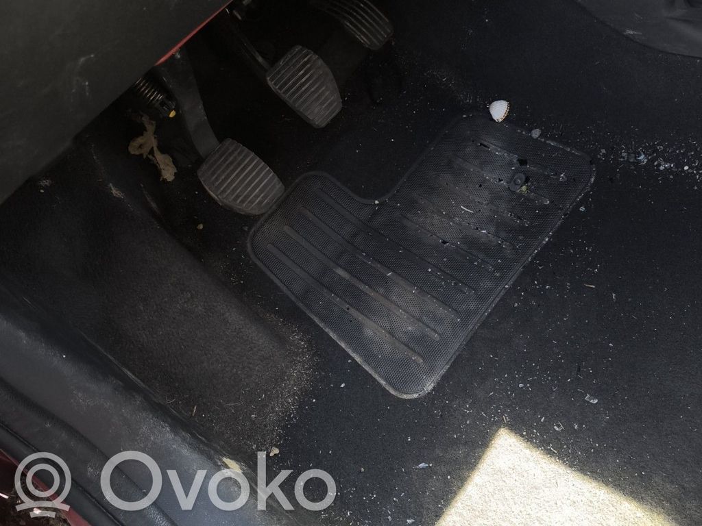 Accelerator throttle pedal   9835904480