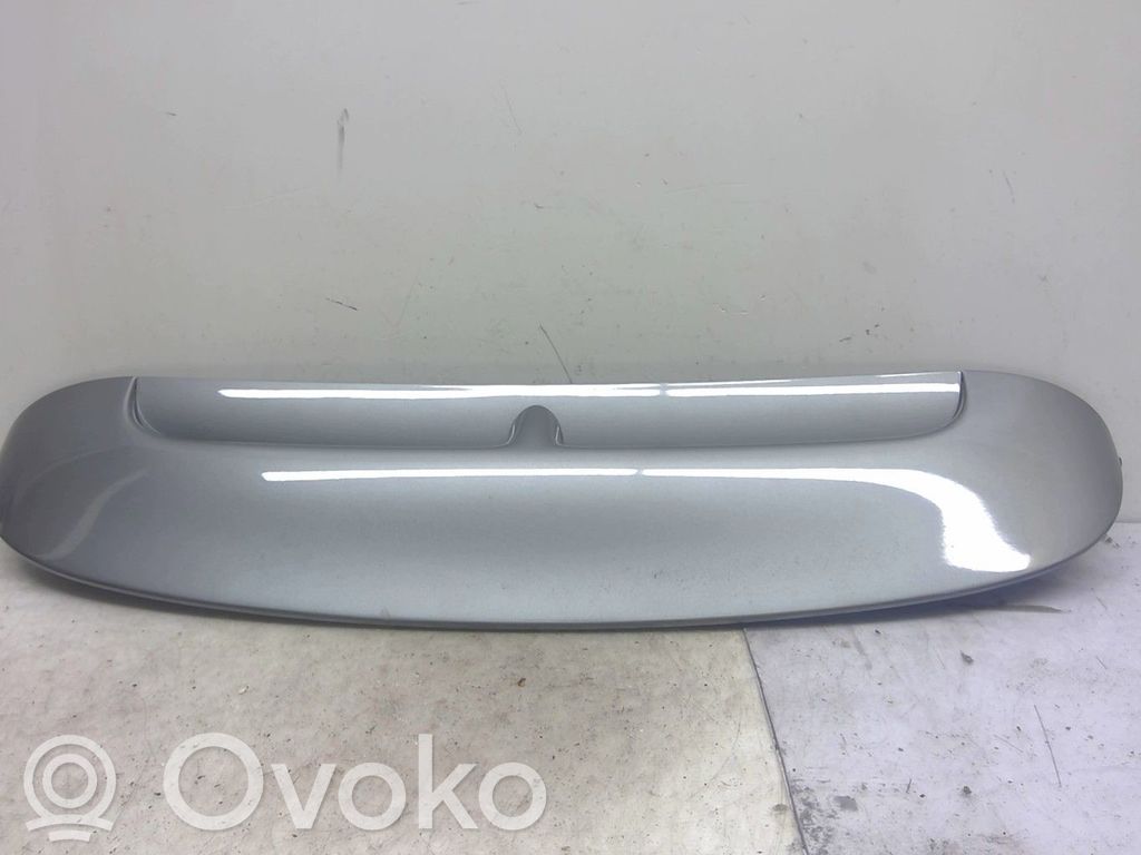Tailgate/trunk spoiler   51622753758
