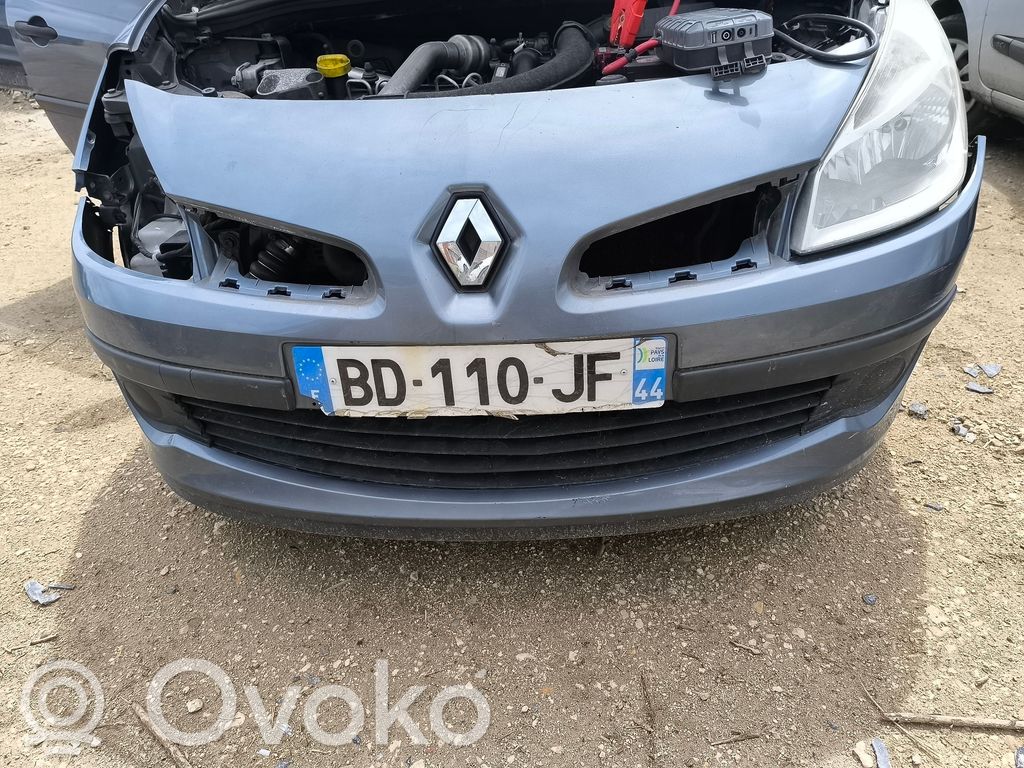 Renault Clio III Priekinis bamperis 