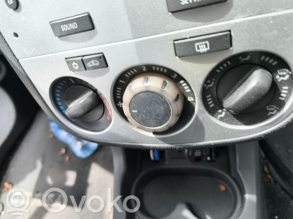 Climate control unit   13330680