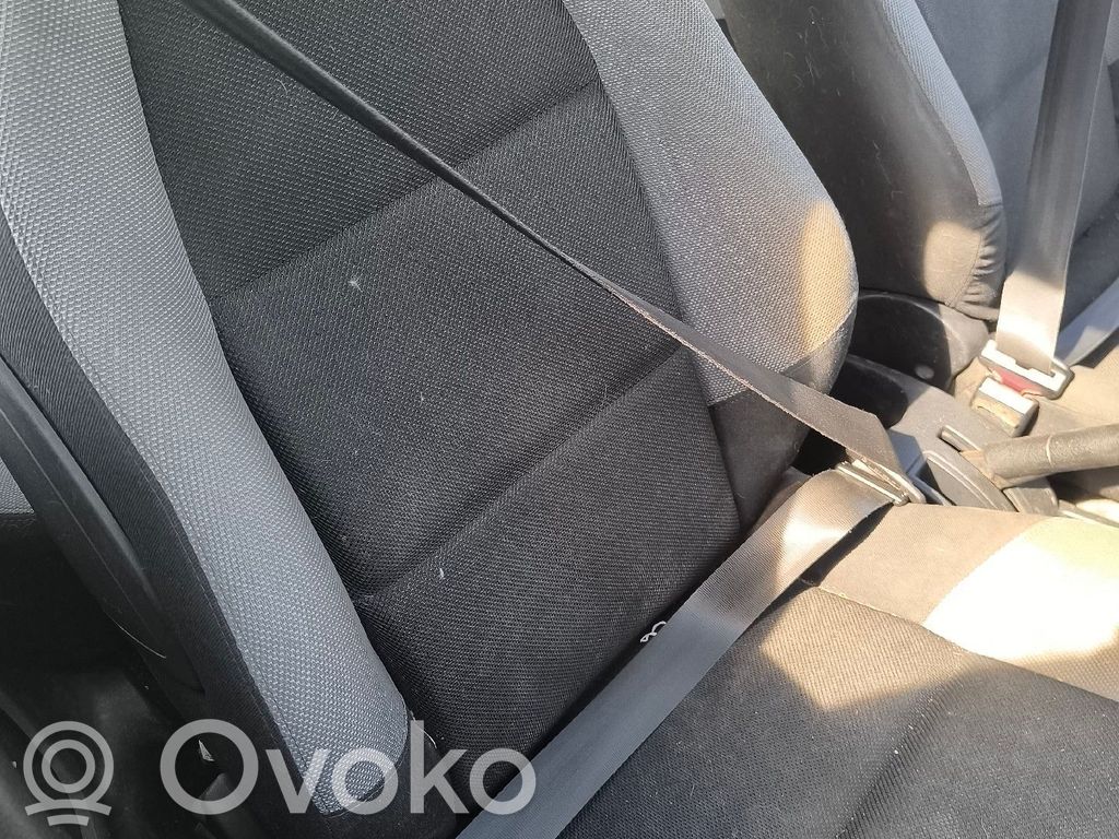 Peugeot 207 Cinturón delantero 