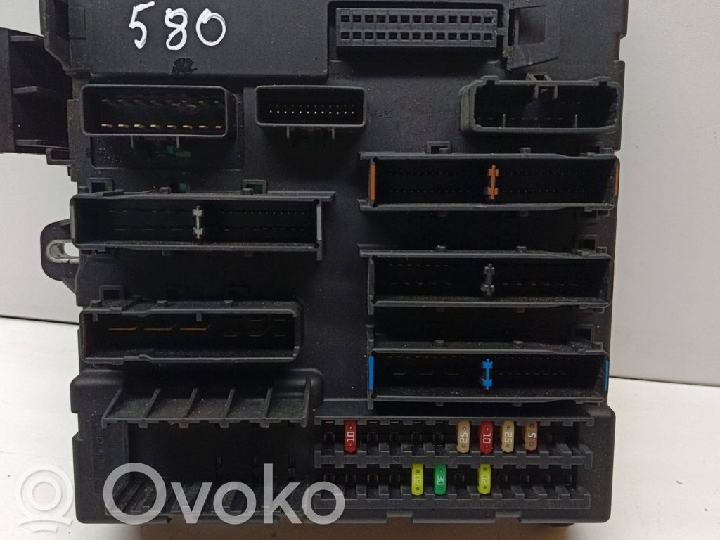 Opel Vectra C Drošinātāju bloks 