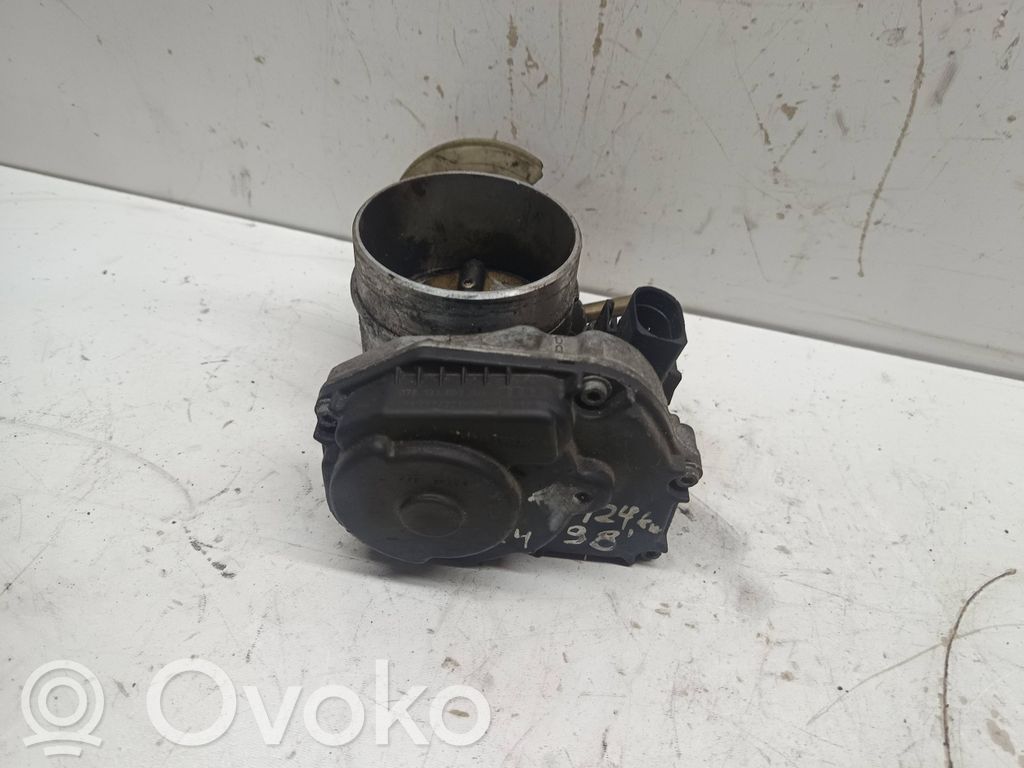 Audi A4 S4 B5 8D Clapetă accelerație 