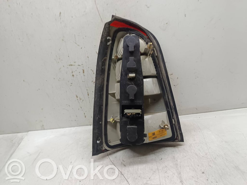 Opel Vectra B Lampă spate în caroserie 