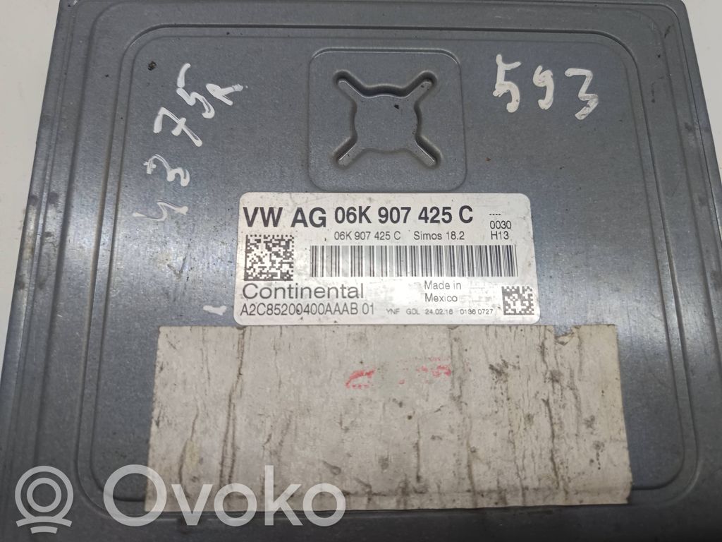 Volkswagen PASSAT B7 Engine control unit/module 