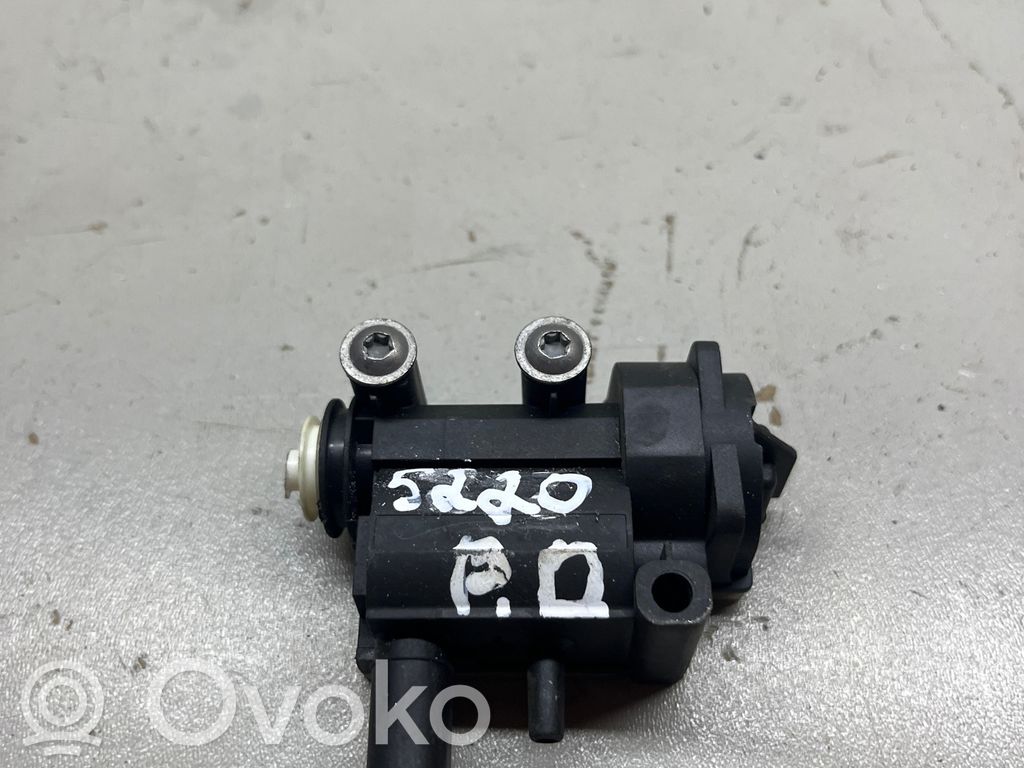 BMW X5 E70 Degalų bako dangtelio spynos varikliukas 