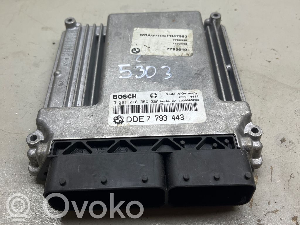 Opel Vectra C Engine control unit/module 