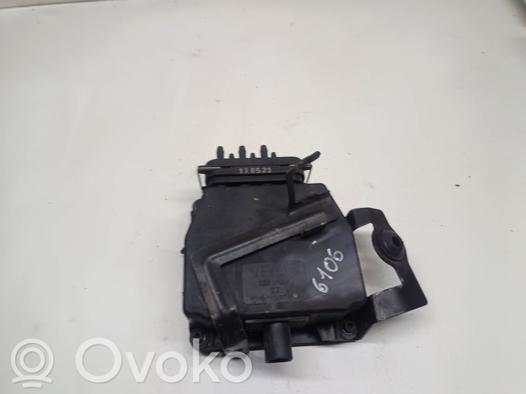 Volkswagen PASSAT B6 Turbo solenoid valve 