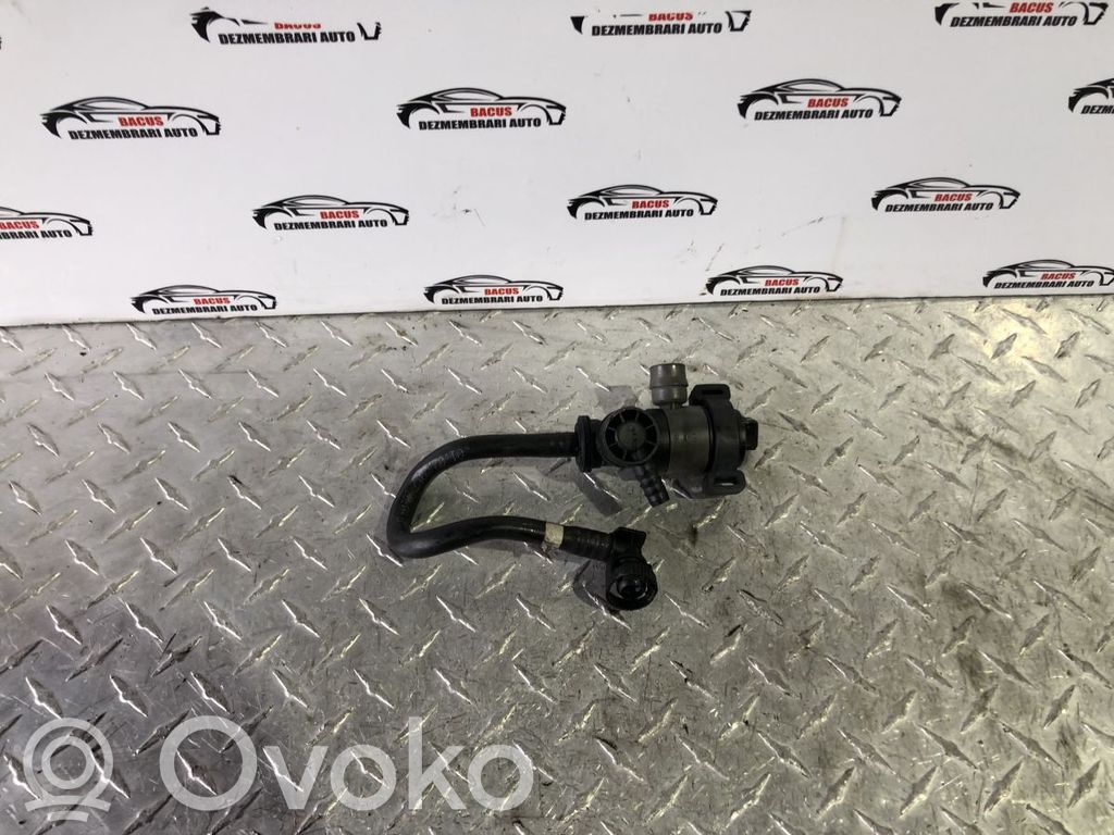 Vacuum pump   19637510