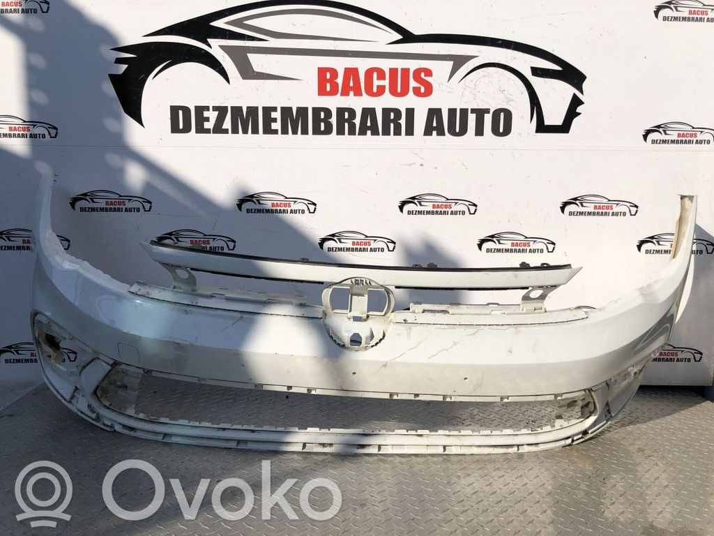 Volkswagen Polo VI Parachoques delantero 