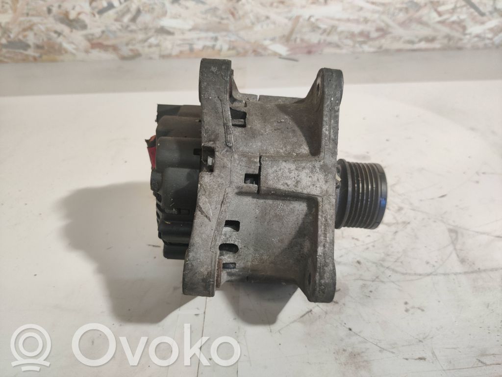 Renault Clio IV Ģenerators 