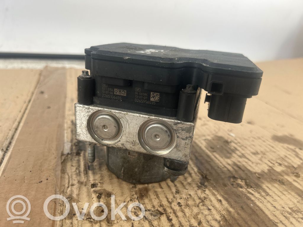 Renault Captur ABS bloks 