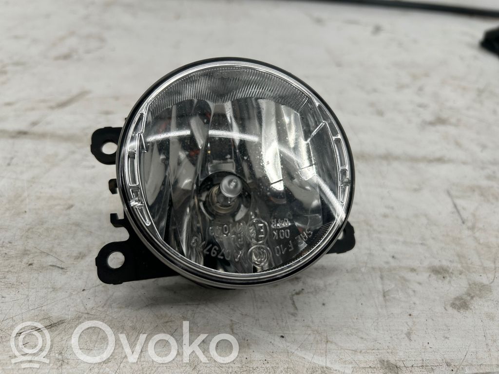 Renault Captur Miglas lukturis priekšā 