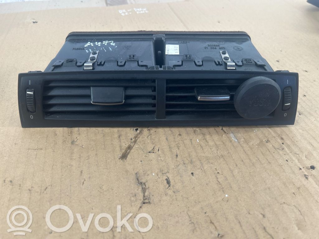 BMW Z4 E85 E86 Centrinės oro grotelės 