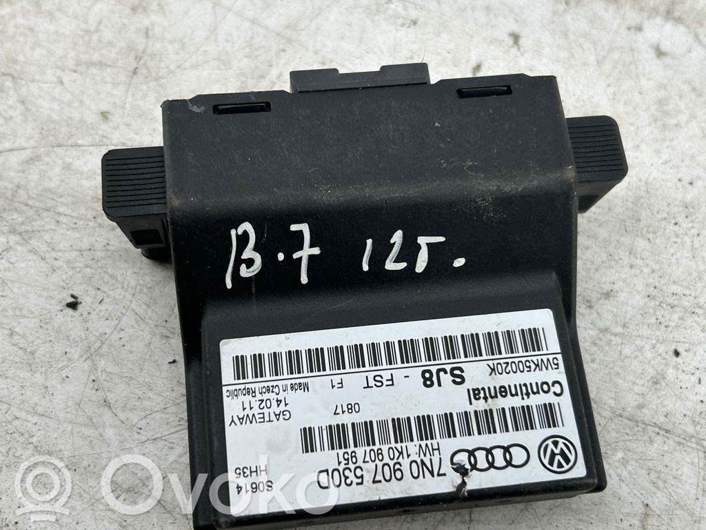 Volkswagen PASSAT B7 Gateway control module 