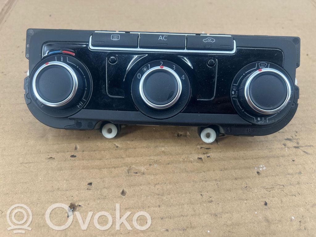 Volkswagen Golf VI Climate control unit 