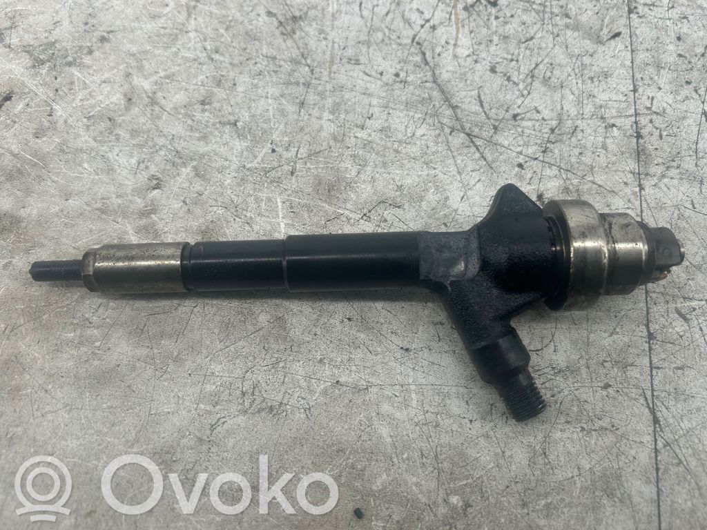 Opel Zafira C Inyector de combustible 