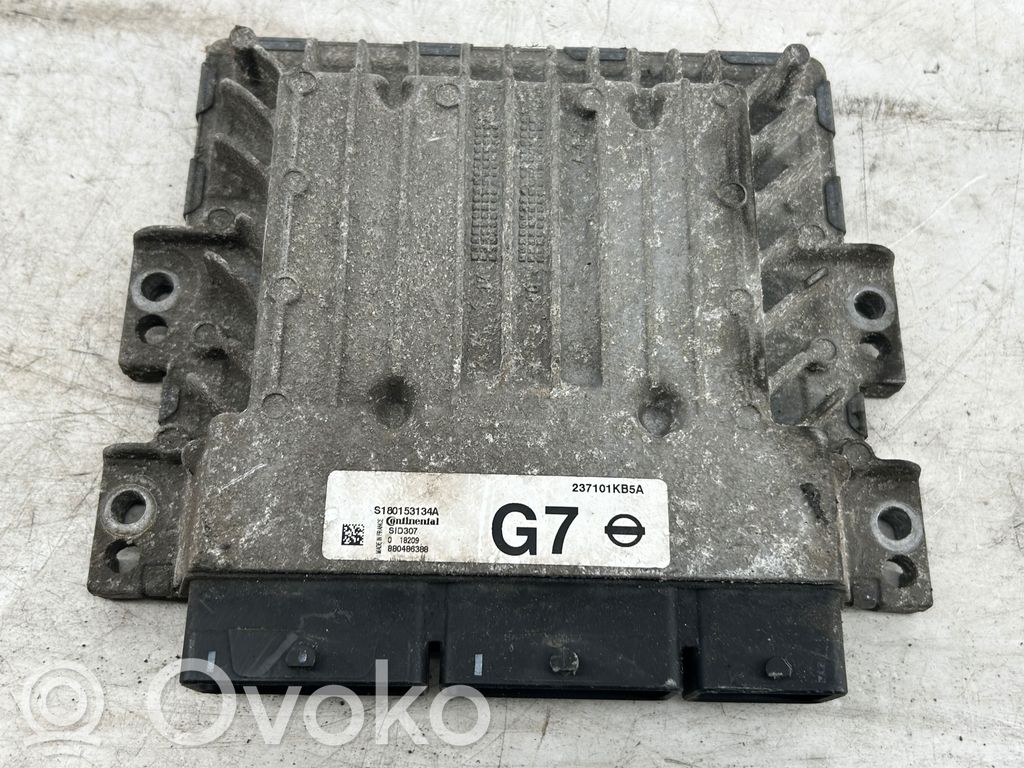 Nissan Juke I F15 Engine control unit/module 