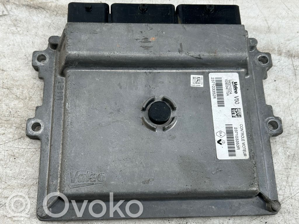 Renault Clio IV Engine control unit/module 