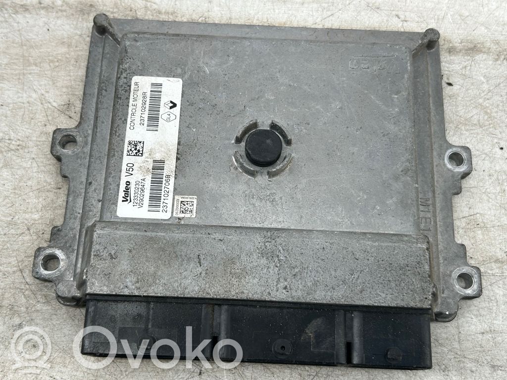 Engine control unit/module   237102928R,237102706R,V29029647A,123330230