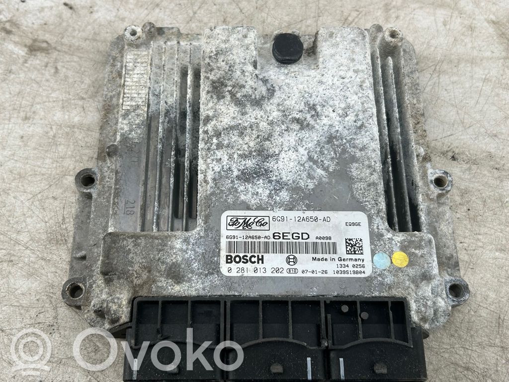Land Rover Freelander 2 - LR2 Engine control unit/module 