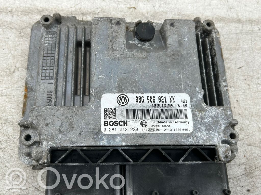 Volkswagen Jetta VI Engine control unit/module 