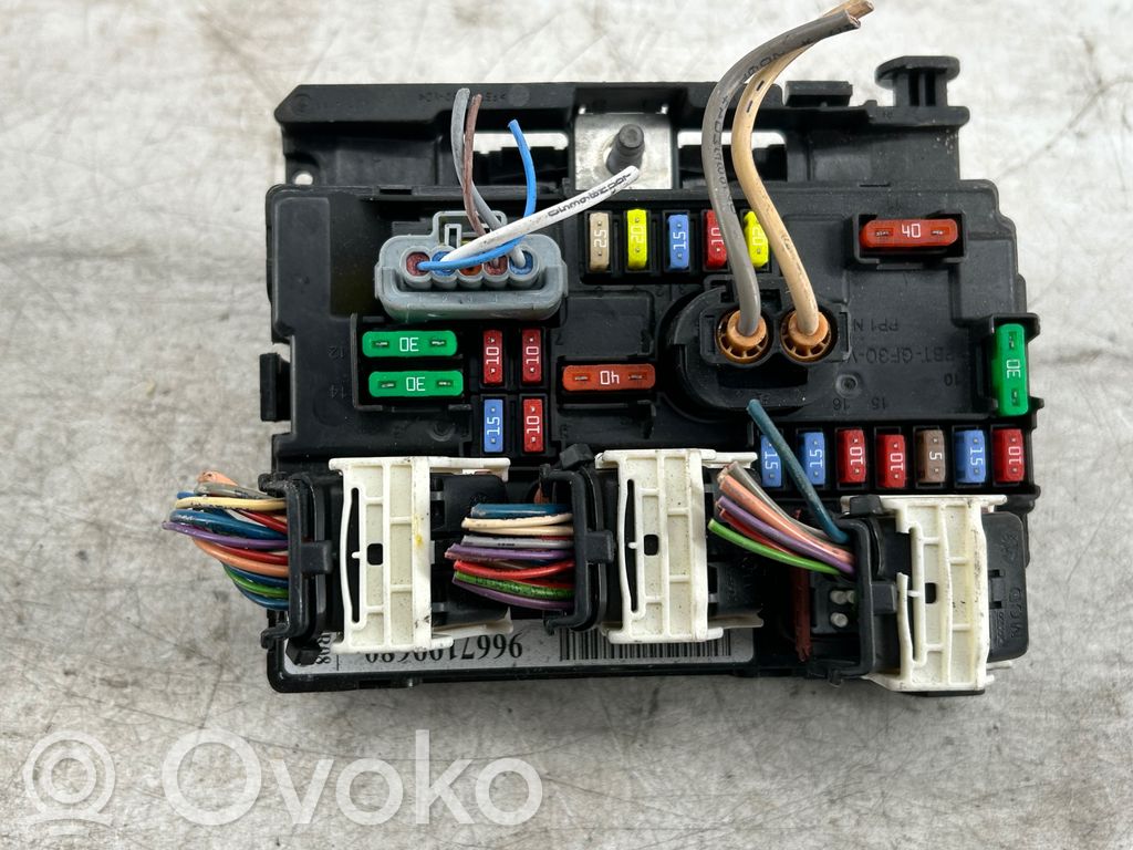 Citroen C4 Grand Picasso Sulakemoduuli 