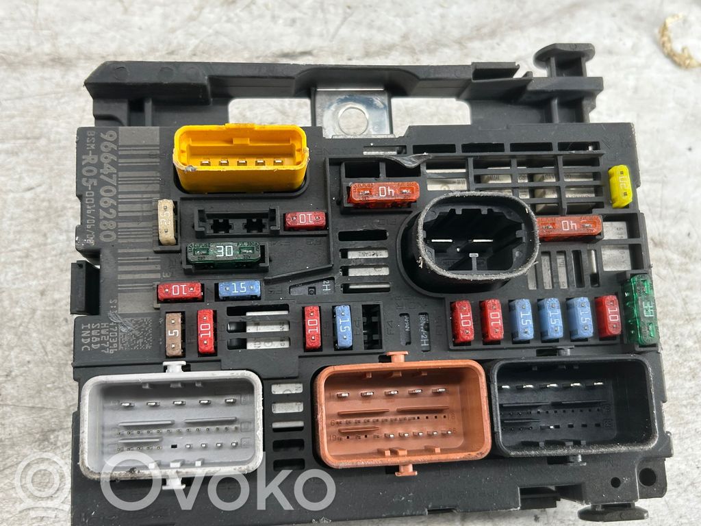 Peugeot 308 Drošinātāju bloks 