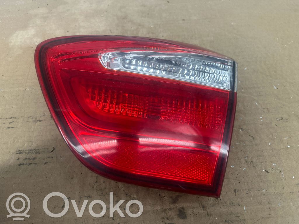 KIA Rio Takaluukun takavalot 