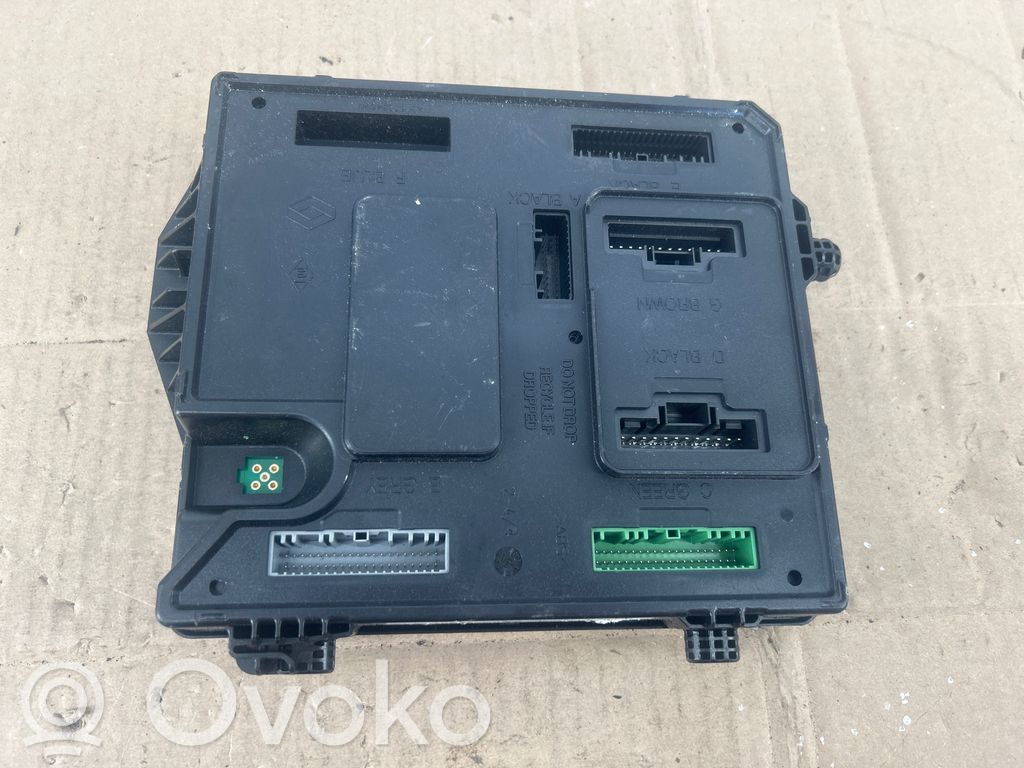 Renault Megane III Comfort/convenience module 