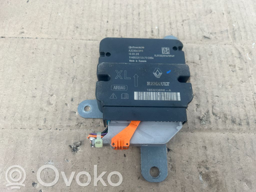 Renault Clio IV Airbag control unit/module 