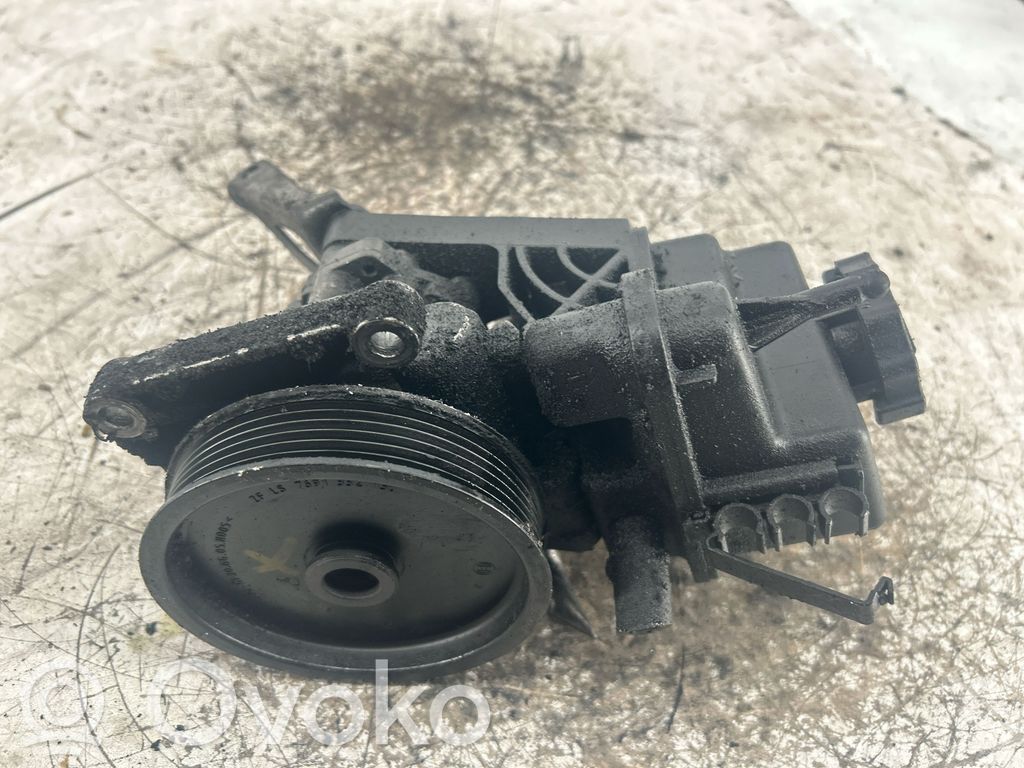 Mercedes-Benz E W212 Pompa wspomagania 