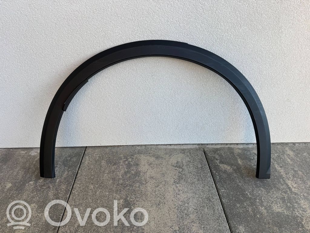 Lynk & co 01 Moldura de la aleta trasera 
