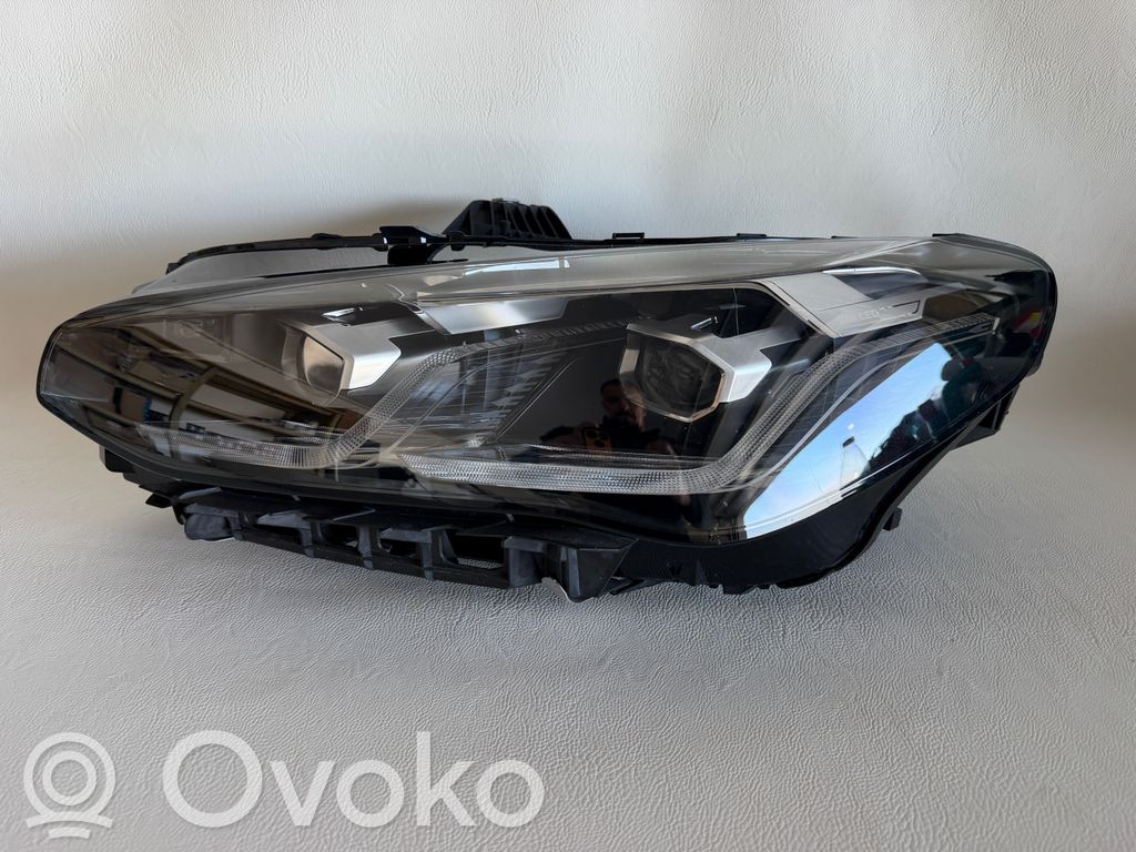 BMW 2 Active Tourer U06 Headlight/headlamp 