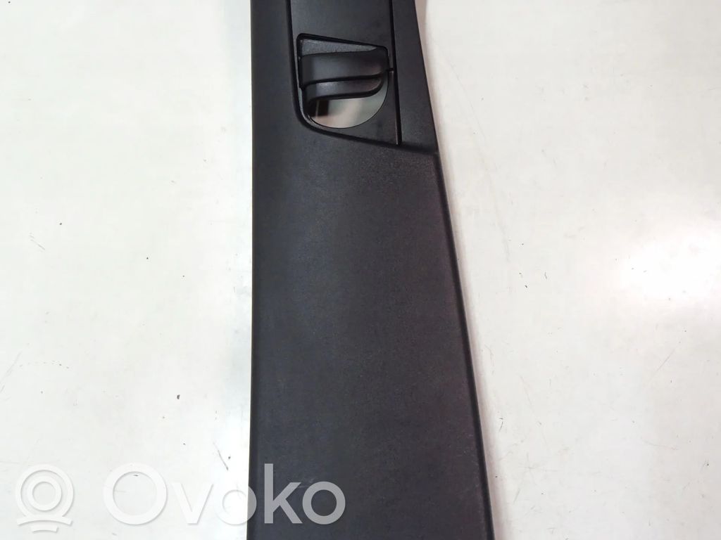 Volvo EX30 Pilar (B) (superior) 