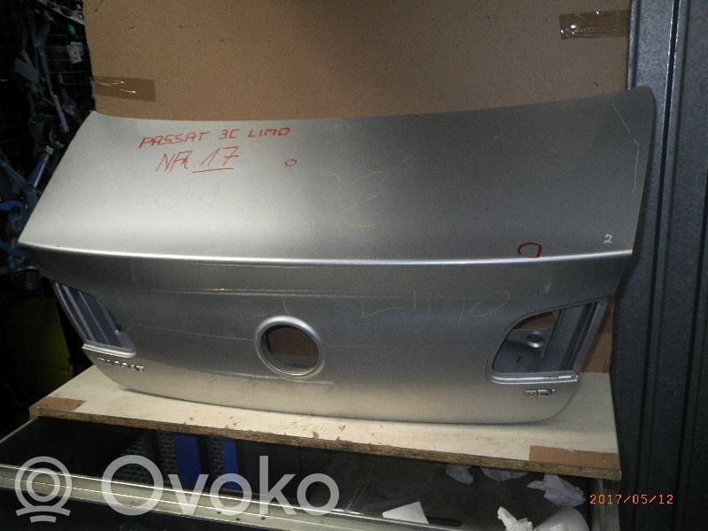 Volkswagen PASSAT B6 Takaluukun/tavaratilan kansi 