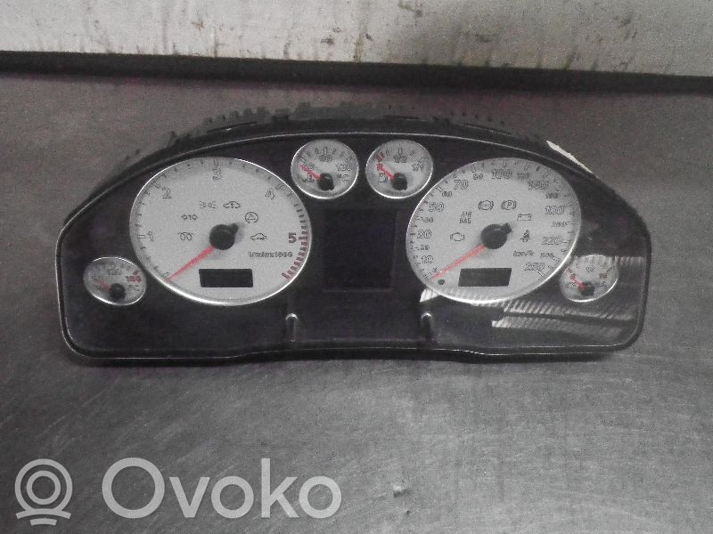 Audi A6 S6 C5 4B Tachimetro (quadro strumenti) 