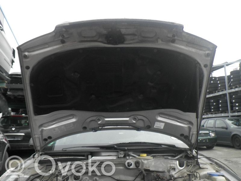 Audi A4 S4 B5 8D Konepelti 