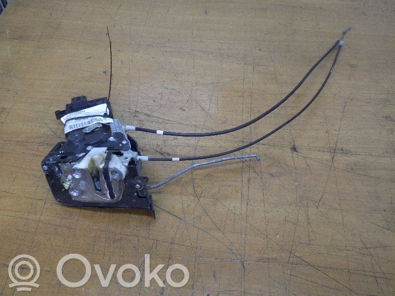 Etuoven lukko