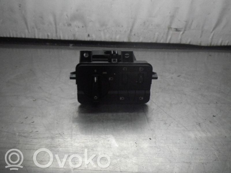 Lukturu slēdzis   61314108586
