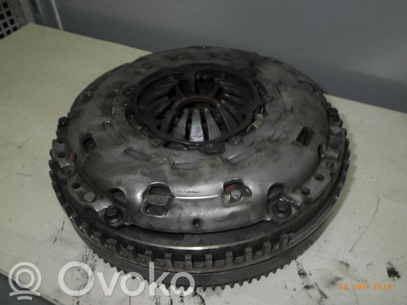 Volante bimasa   L30416410