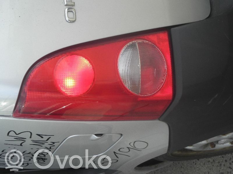 Opel Agila A Aizmugurējais lukturis virsbūvē 